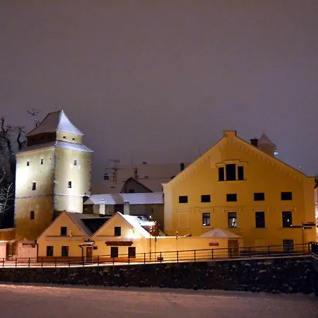 Romantický Apartmán U Věže železná Panna