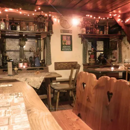 Apartment Romanticky Apartman U Veze Zelezna Panna