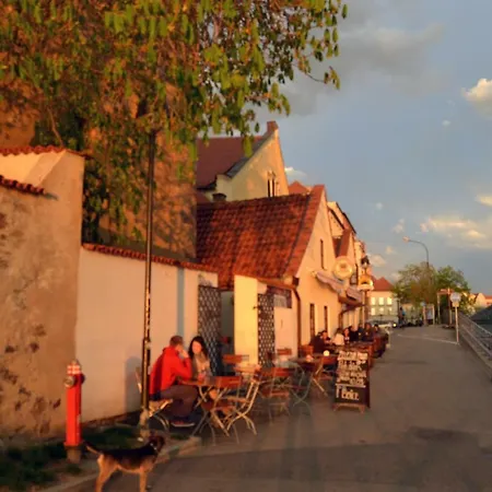 Apartment Romanticky Apartman U Veze Zelezna Panna Budweis